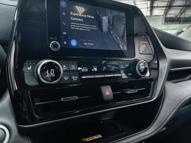 Used 2024 Toyota Highlander XLE FWD image 35
