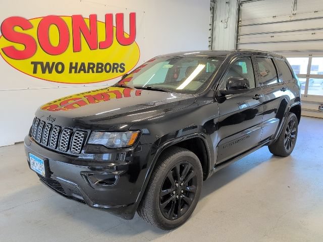 Used 2021 Jeep Grand Cherokee Laredo X AWD/4WD image 1