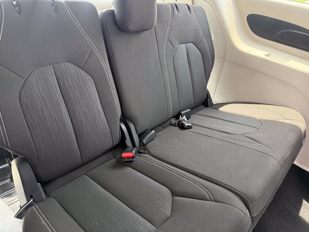 Used 2024 Chrysler Voyager LX FWD image 16