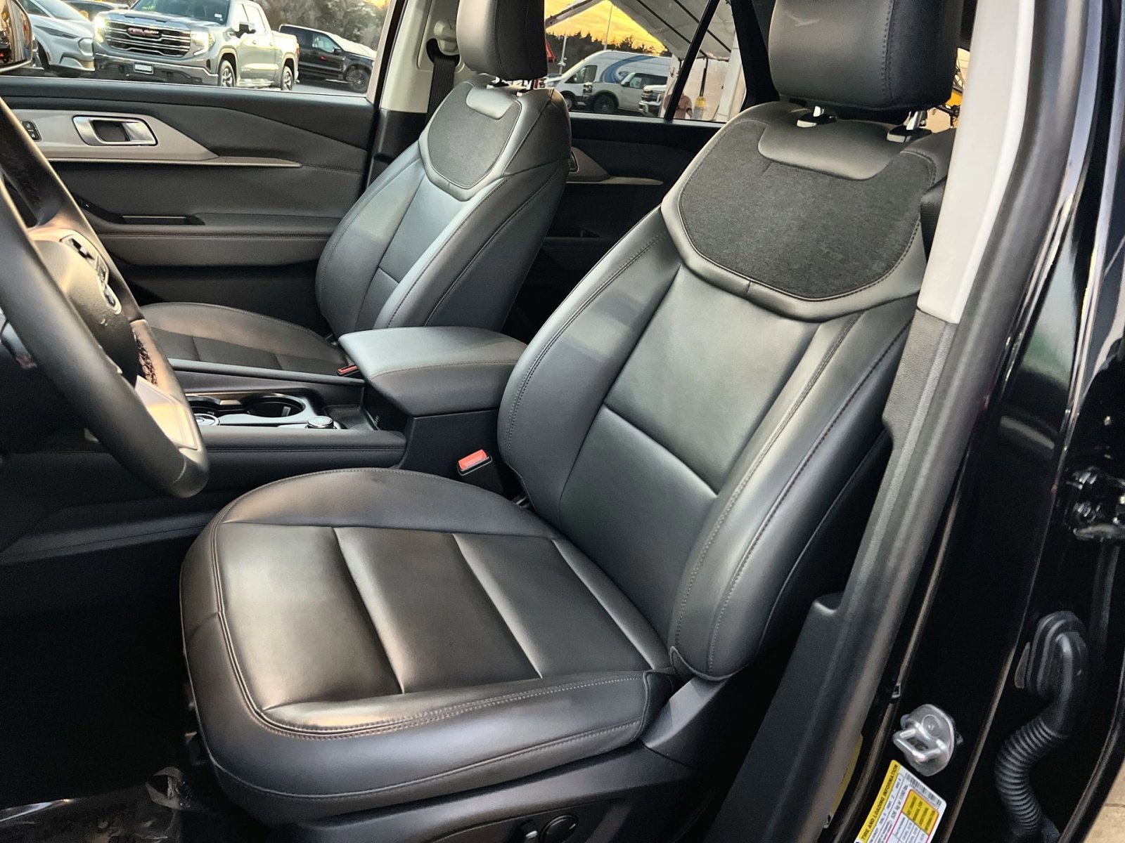 Certified 2025 Ford Explorer Active w/ Active Comfort Package image 13