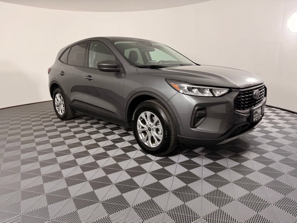 Certified 2025 Ford Escape Active AWD/4WD image 5