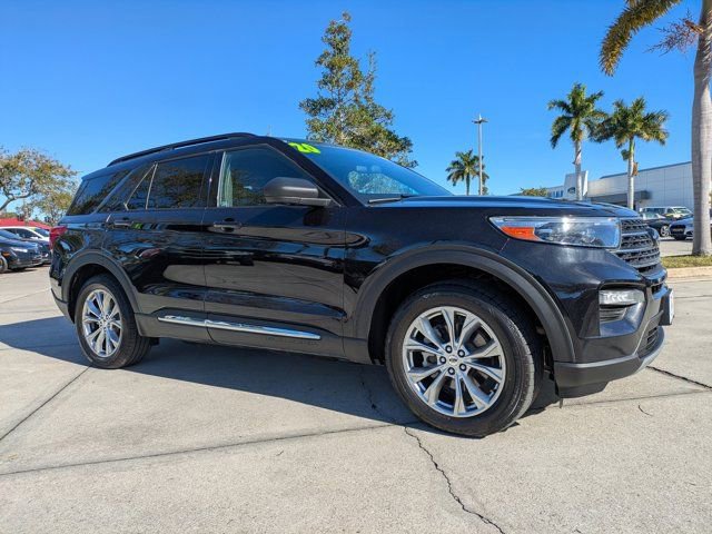 Certified 2020 Ford Explorer XLT w/ Equipment Group 202A image 2