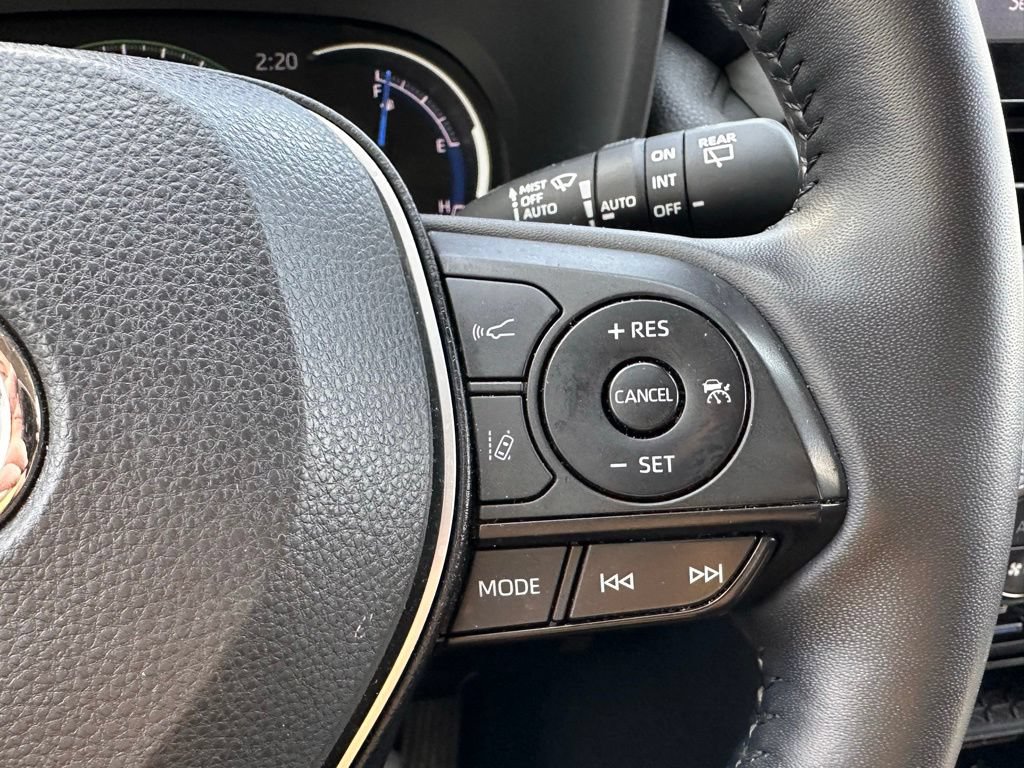Used 2022 Toyota RAV4 Limited AWD/4WD image 30