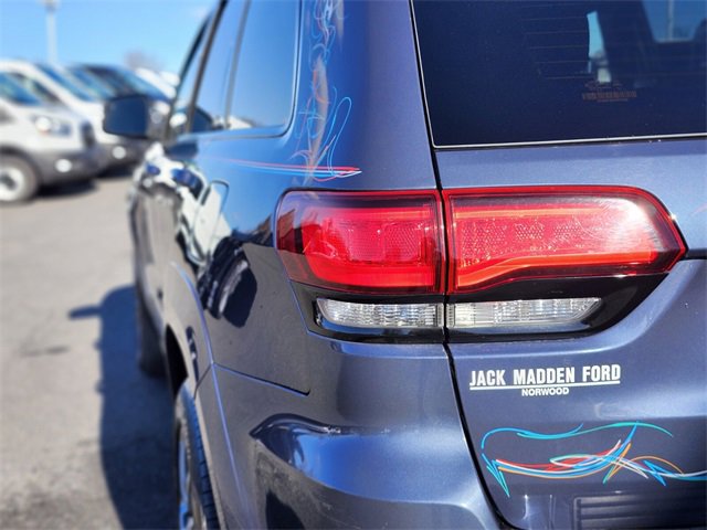 Used 2020 Jeep Grand Cherokee SRT image 9