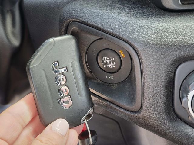 Used 2024 Jeep Gladiator Sport AWD/4WD image 21