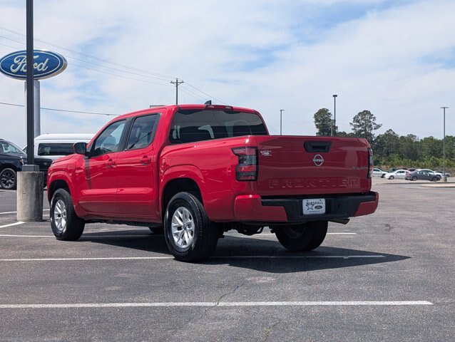 Used 2024 Nissan Frontier SV AWD/4WD image 3