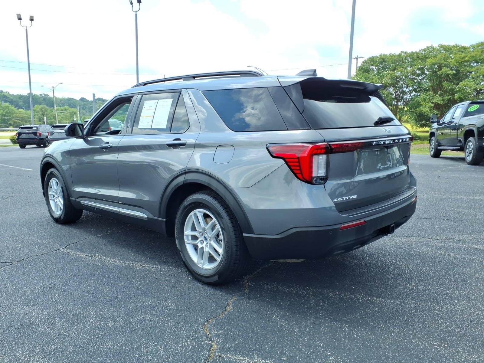 Certified 2025 Ford Explorer Active RWD image 6