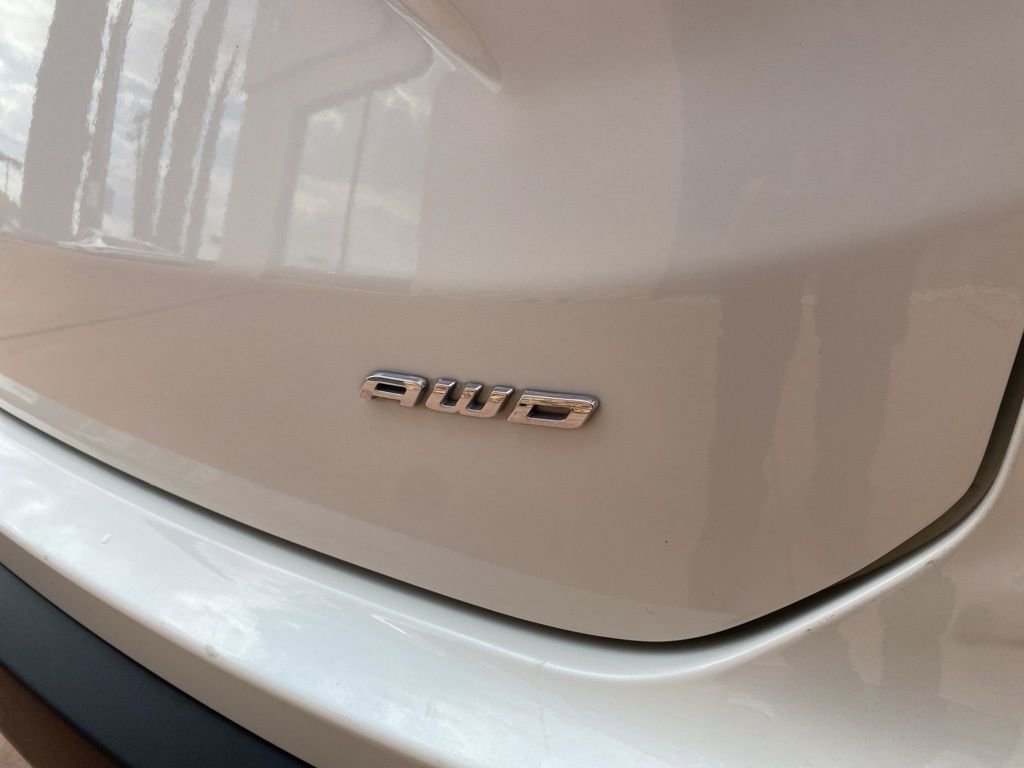 Certified 2023 Ford Edge Titanium AWD/4WD image 9