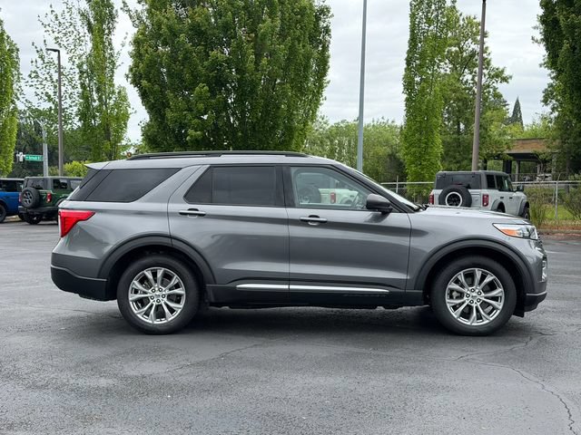 Certified 2021 Ford Explorer XLT w/ Equipment Group 202A AWD/4WD image 3