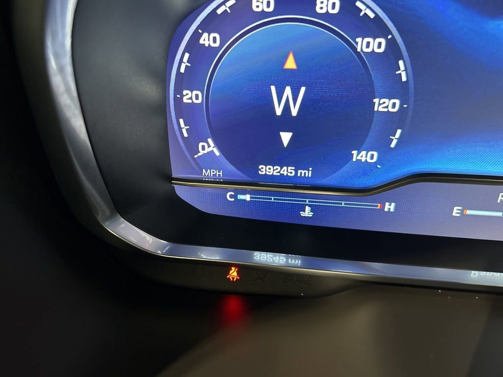 Used 2023 Chevrolet Suburban RST w/ Luxury Package image 17