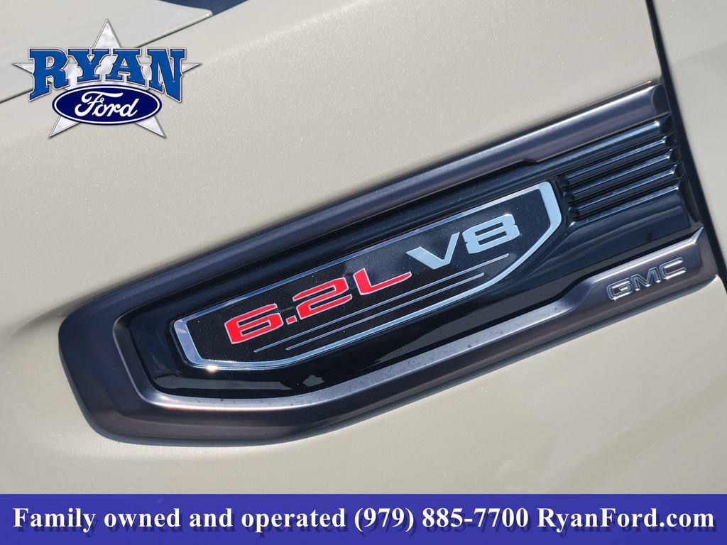 Used 2023 GMC Sierra 1500 AT4X AWD/4WD image 8