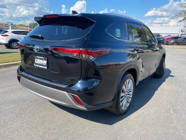Used 2024 Toyota Highlander Platinum image 5