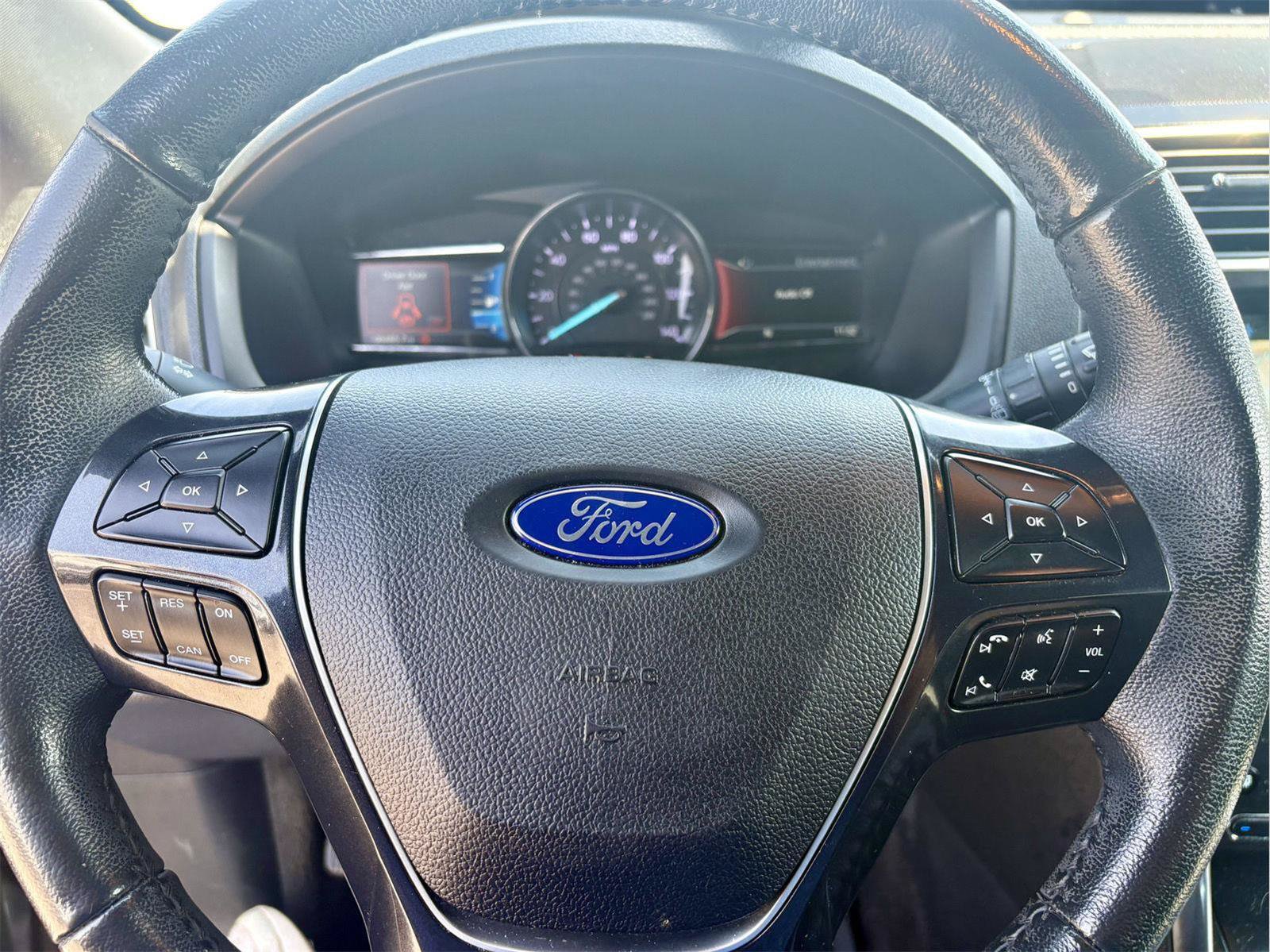 Certified 2018 Ford Explorer Limited AWD/4WD image 20