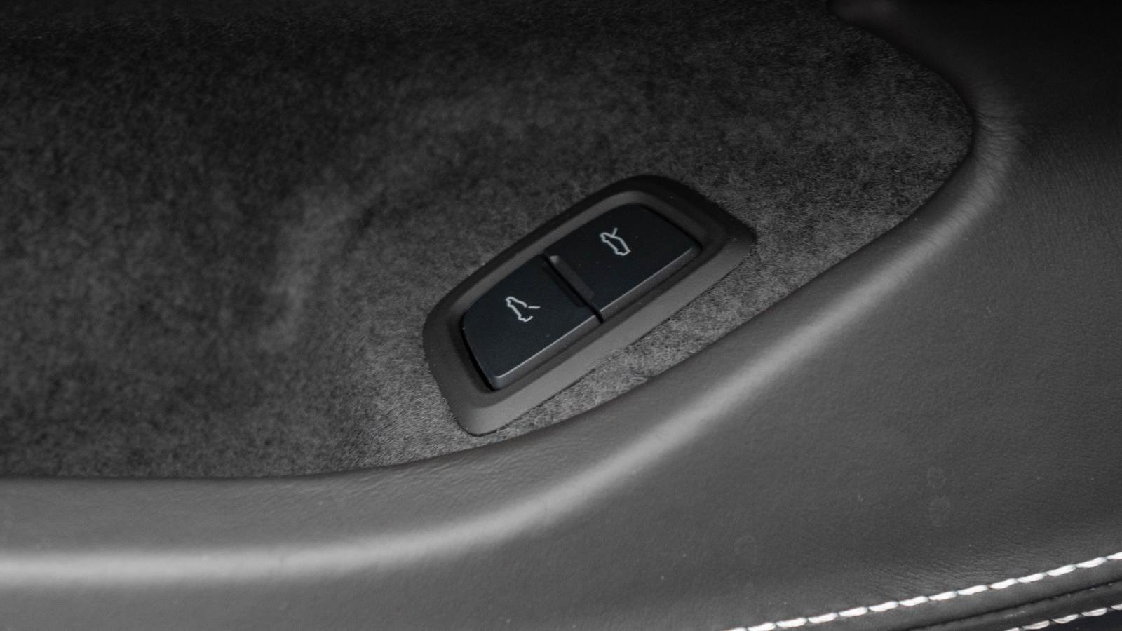 Used 2023 Chevrolet Corvette Stingray Premium Cpe w/ Z51 Performance Package image 32