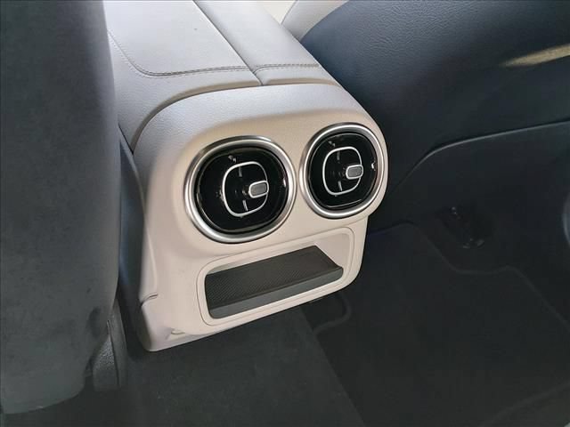Used 2024 Mercedes-Benz GLC 300 4MATIC image 13