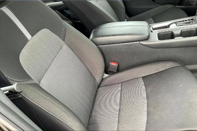 Used 2025 Nissan Sentra SV FWD image 29