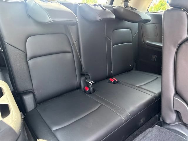 Used 2025 Nissan Pathfinder SL AWD/4WD image 39