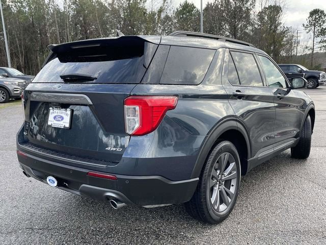 Certified 2023 Ford Explorer XLT w/ Equipment Group 202A image 6