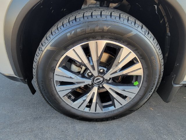Used 2023 Nissan Rogue SV w/ SV Premium B Package FWD image 29