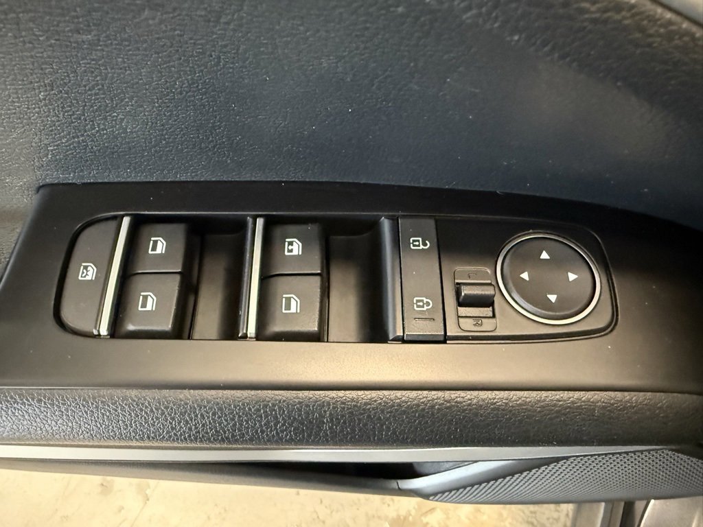 Used 2022 Kia Soul LX image 19