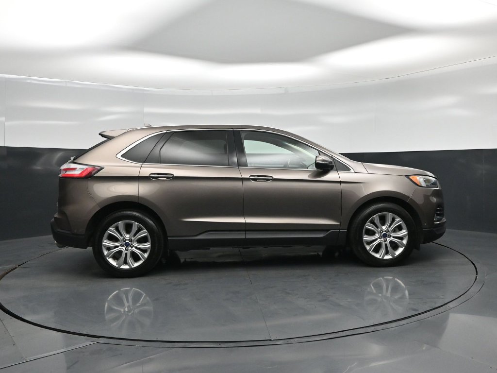 Certified 2019 Ford Edge Titanium w/ Equipment Group 301A FWD image 28