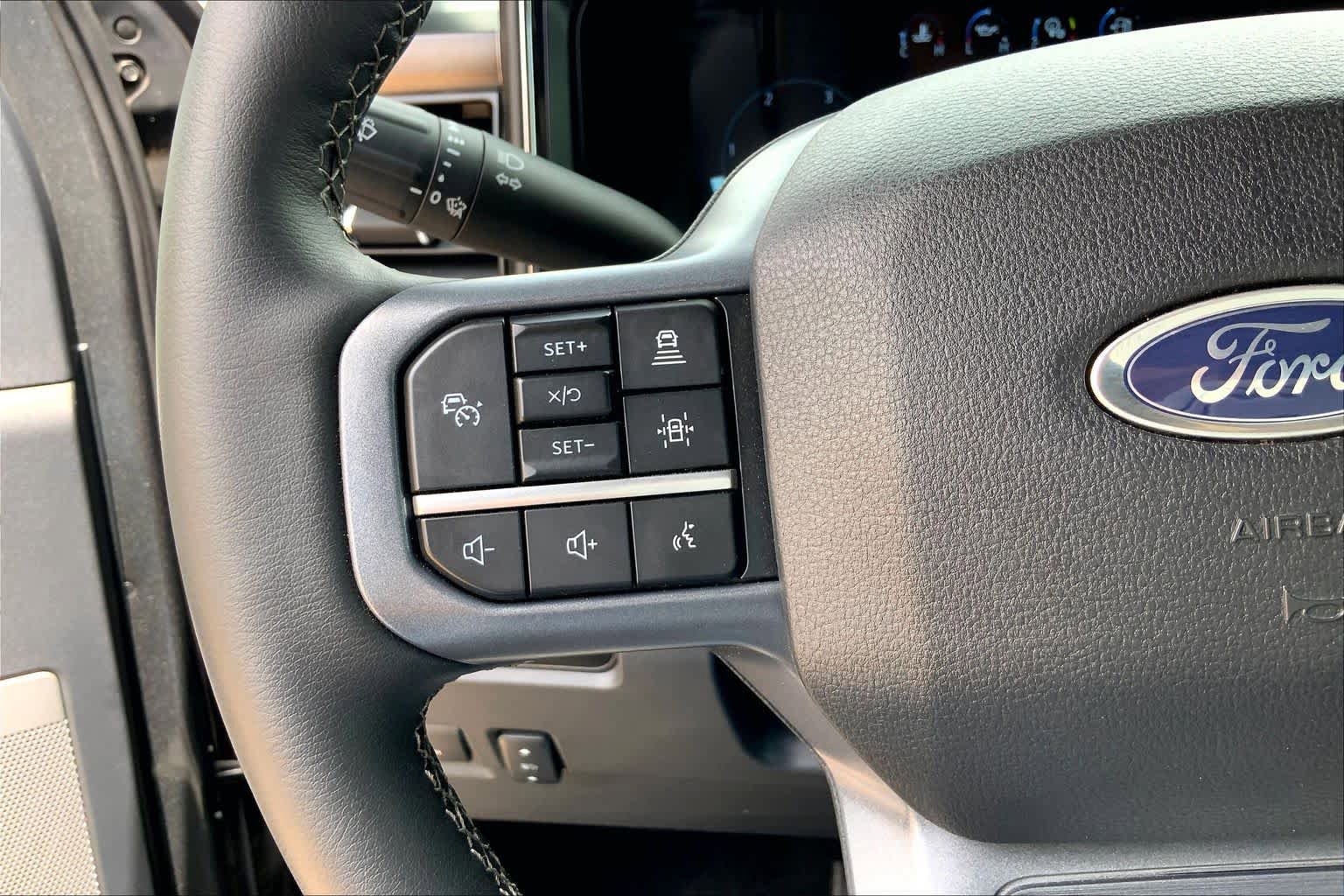 Certified 2026 Ford F350 Lariat w/ Lariat Ultimate Package AWD/4WD image 24