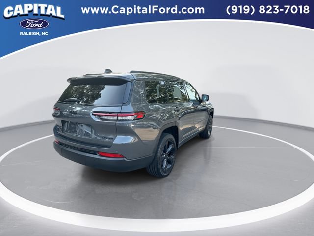 Used 2025 Jeep Grand Cherokee L Limited w/ Black Appearance Package AWD/4WD image 8
