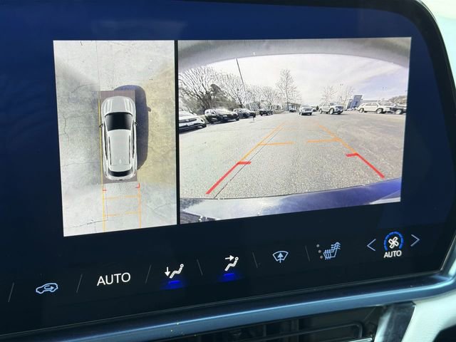 Used 2025 Chevrolet Equinox EV LT image 17