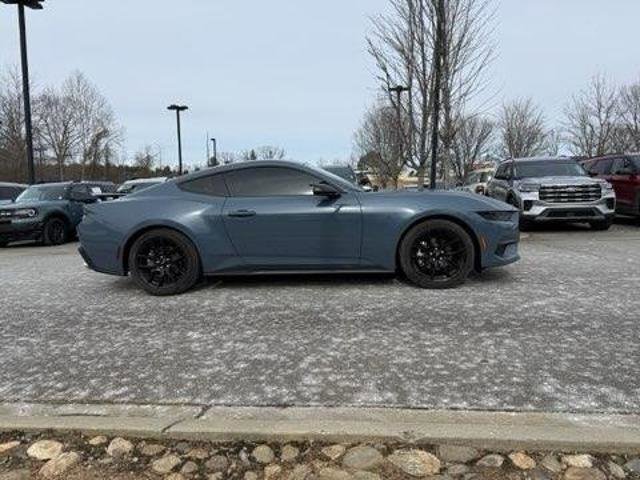 Certified 2025 Ford Mustang Coupe image 4