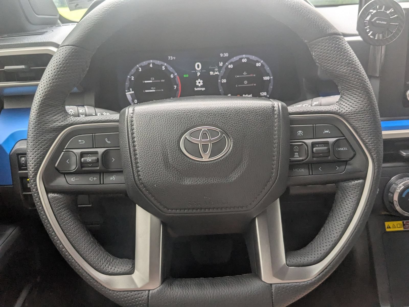 Used 2025 Toyota Tacoma TRD Off-Road w/ TRD Off Road Upgrade Package AWD/4WD image 18