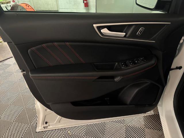 Certified 2020 Ford Edge ST-Line AWD/4WD image 16