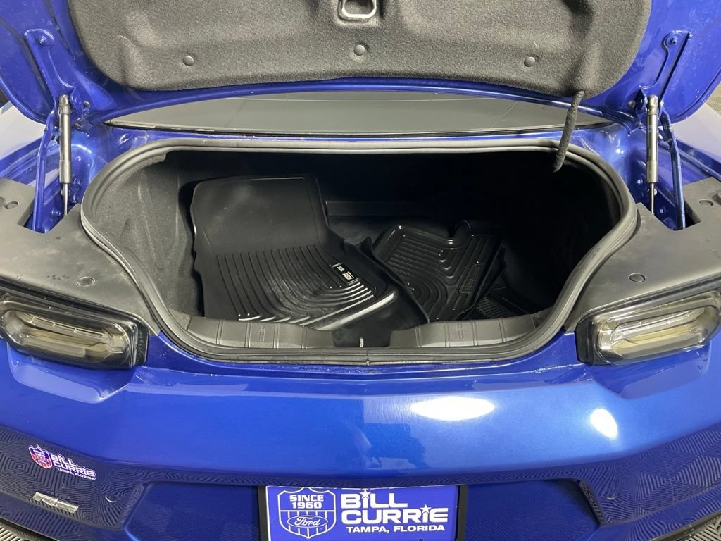 Used 2020 Chevrolet Camaro LT RWD image 11