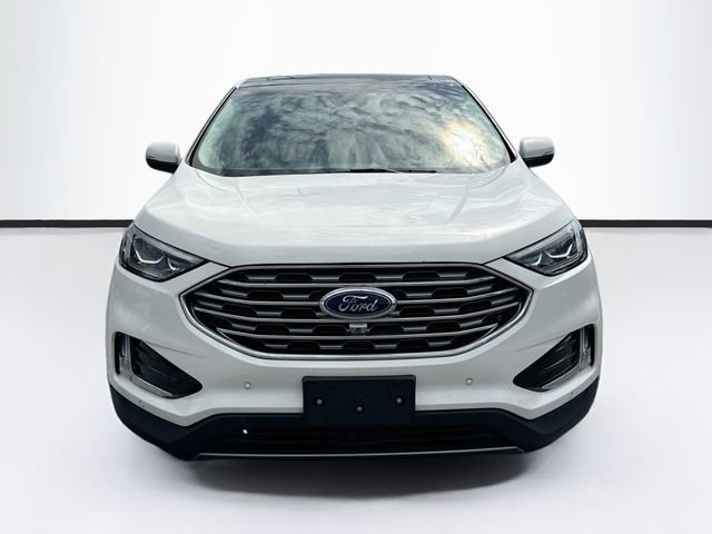 Certified 2020 Ford Edge Titanium w/ Equipment Group 301A AWD/4WD image 3