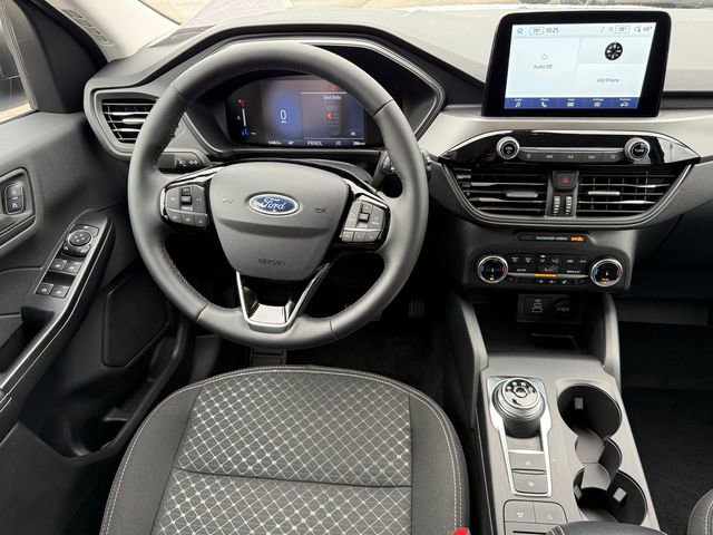 Certified 2025 Ford Escape Active w/ Cold Weather Package AWD/4WD image 7