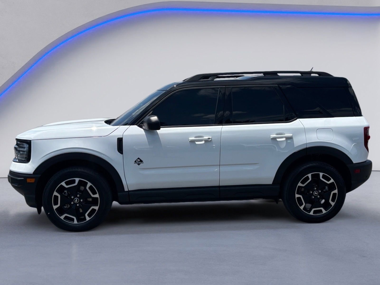 Certified 2024 Ford Bronco Sport Outer Banks w/ Tech Package AWD/4WD image 7