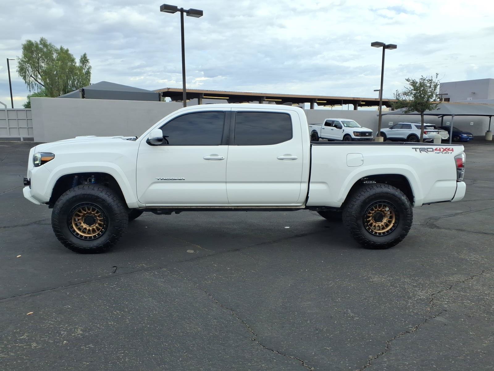 Used 2023 Toyota Tacoma TRD Sport AWD/4WD image 3