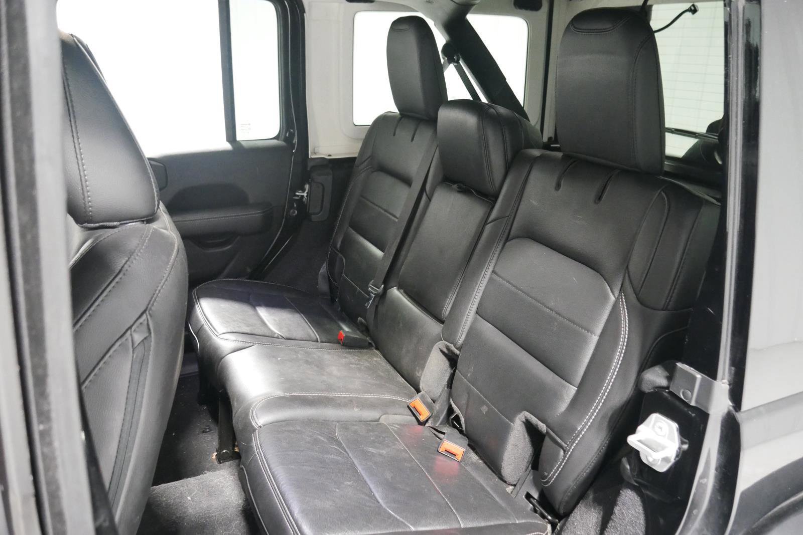 Used 2023 Jeep Wrangler Sahara w/ Cold Weather Group image 11