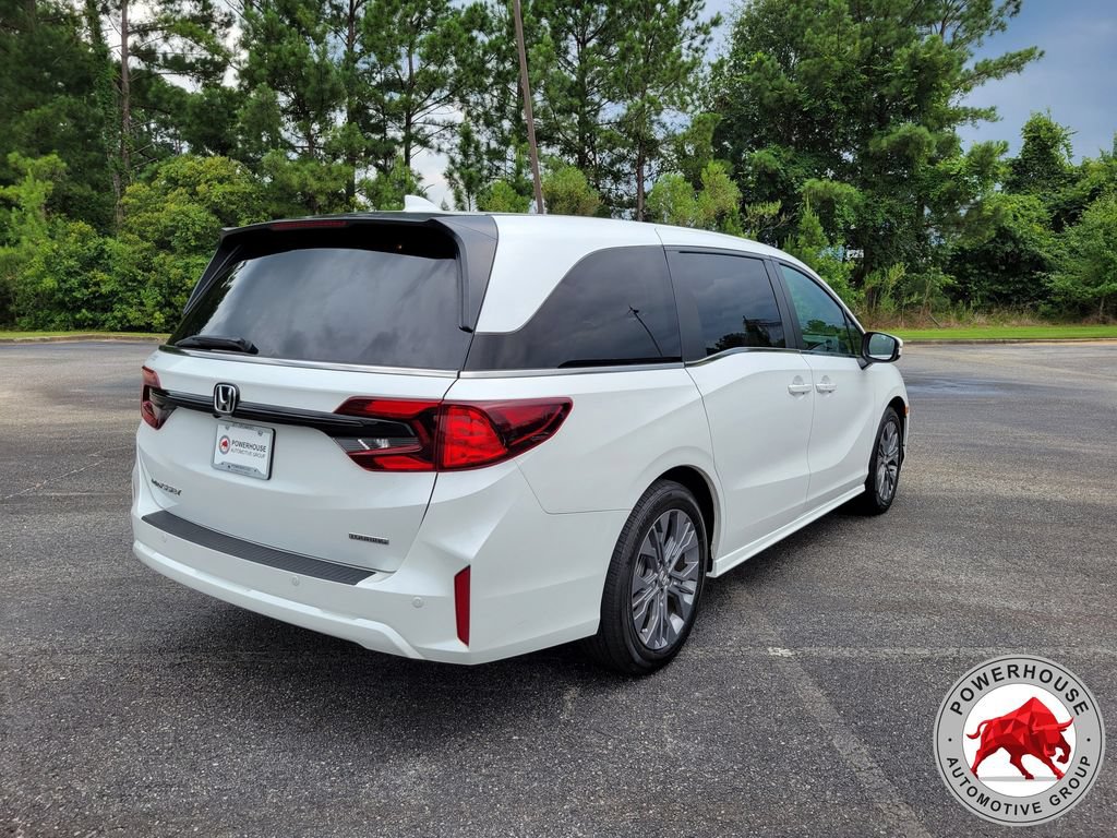 Used 2025 Honda Odyssey Touring image 5