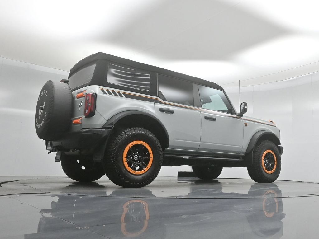 Certified 2023 Ford Bronco Badlands w/ Sasquatch Package AWD/4WD image 48