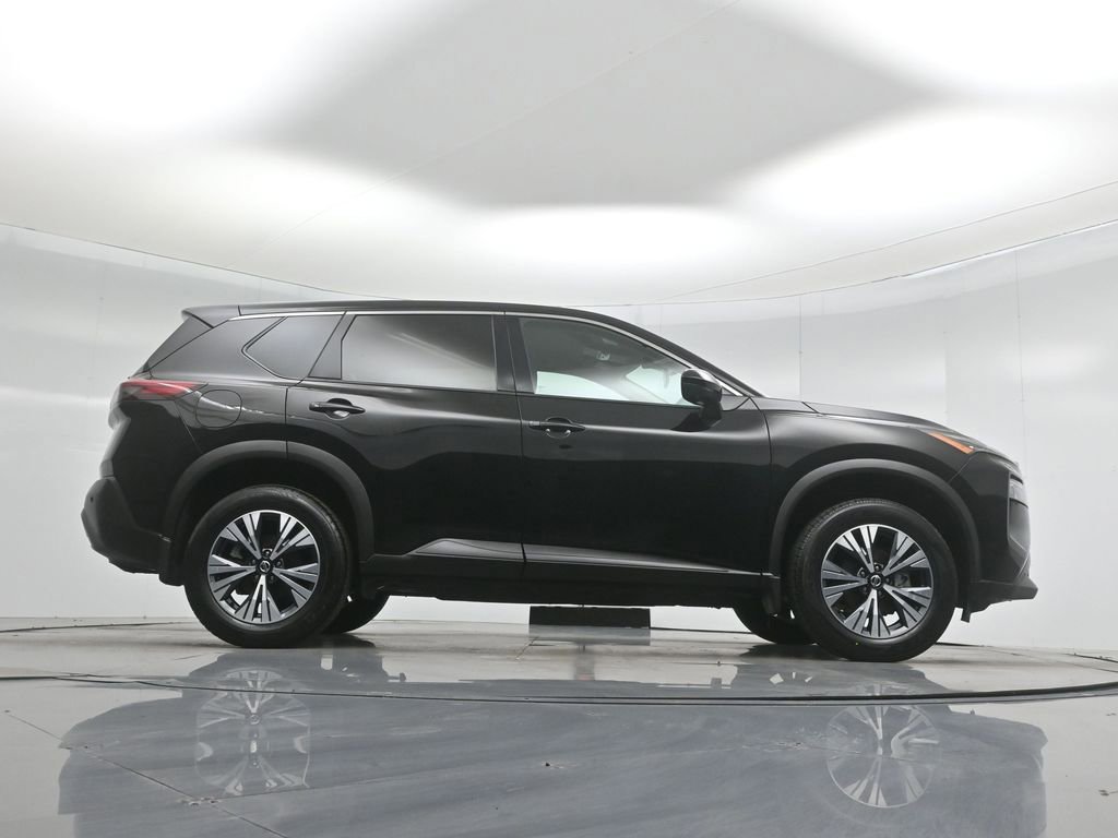 Used 2021 Nissan Rogue SV image 10