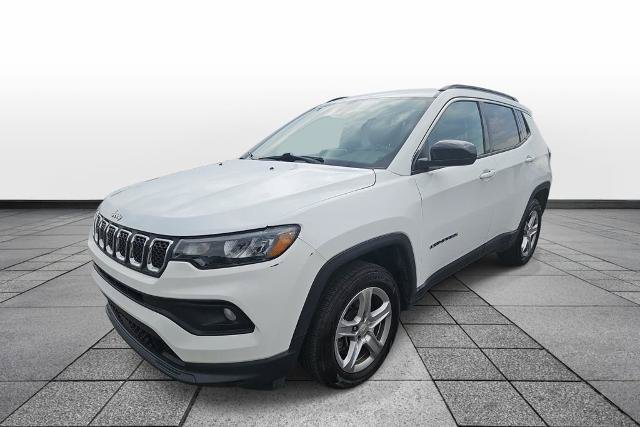 Used 2024 Jeep Compass Latitude AWD/4WD image 1