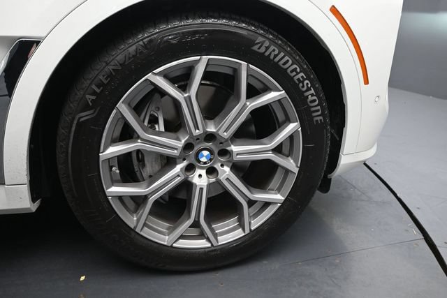 Used 2023 BMW X7 xDrive40i AWD/4WD image 36