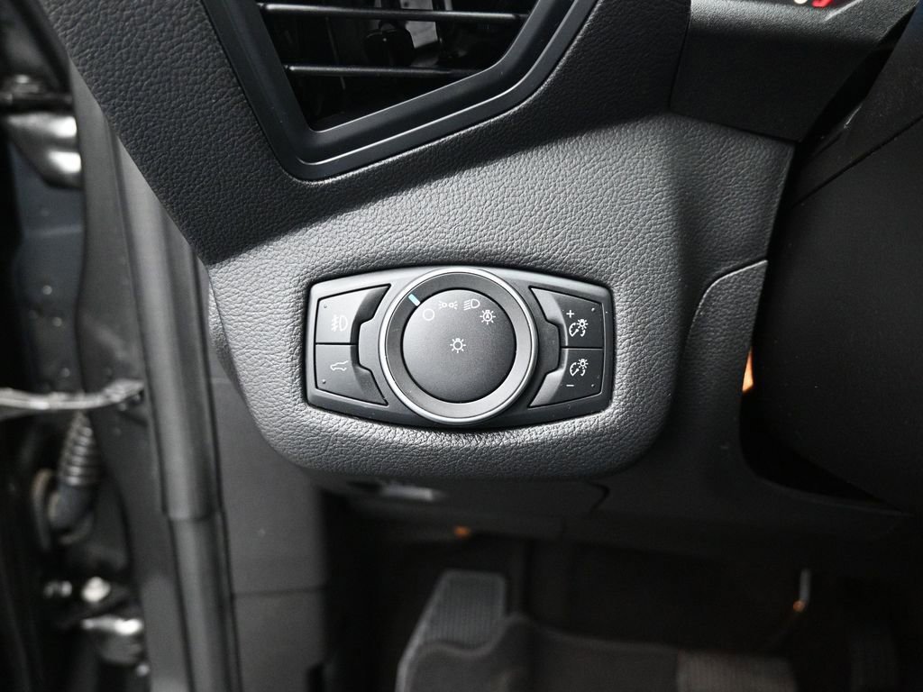 Certified 2019 Ford Escape SE image 40