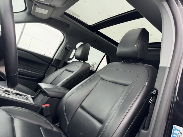 Certified 2023 Ford Explorer XLT w/ Equipment Group 202A image 8