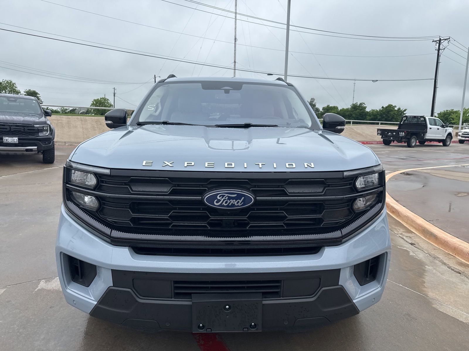 Certified 2025 Ford Expedition Active image 8