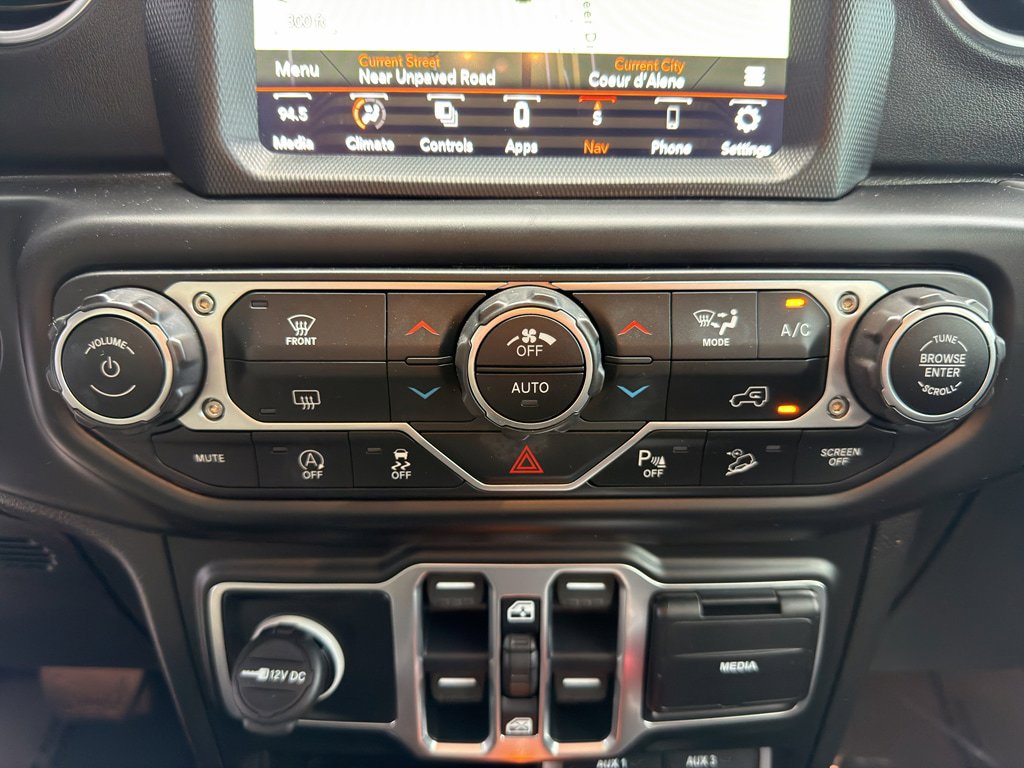 Used 2020 Jeep Wrangler Unlimited Sahara AWD/4WD image 29