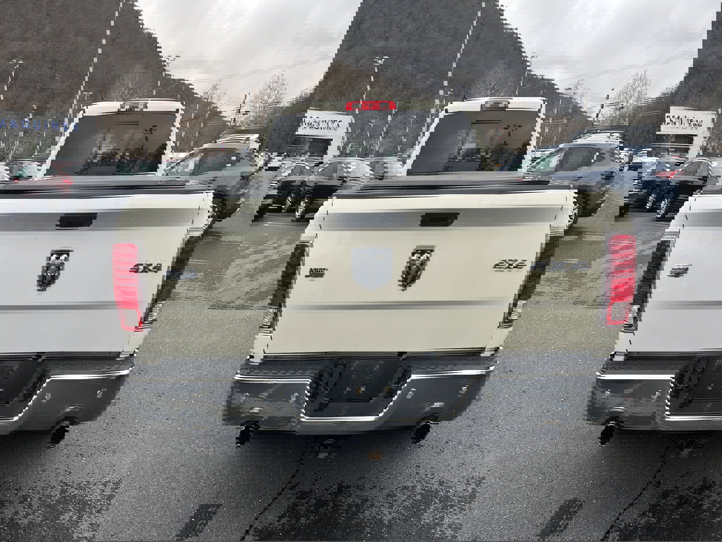 Used 2017 RAM 1500 Laramie w/ Convenience Group image 7