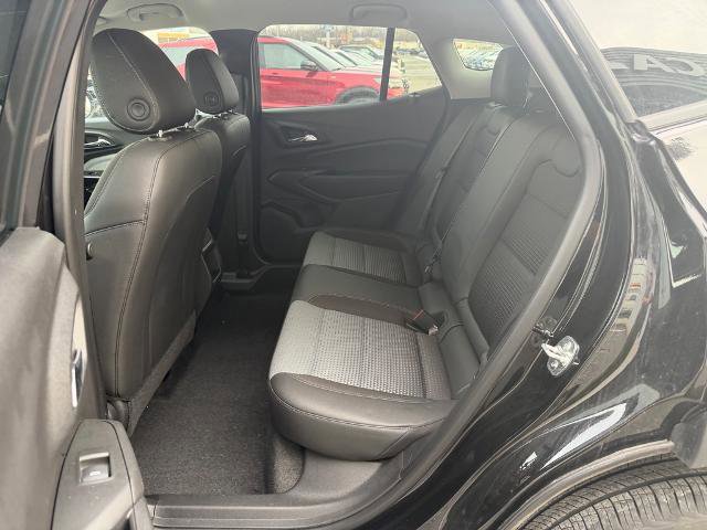 Used 2025 Chevrolet Trax LT w/ LT Convenience Package image 13