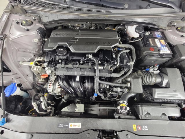 Used 2024 Hyundai Elantra Limited FWD image 34