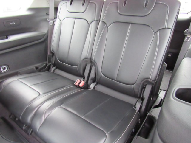 Used 2021 Jeep Grand Cherokee L Limited RWD image 19